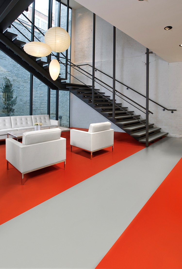Bloc PUR vinyl flooring installation photograph 1