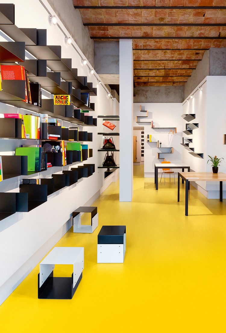 Bloc PUR vinyl flooring installation photograph 4
