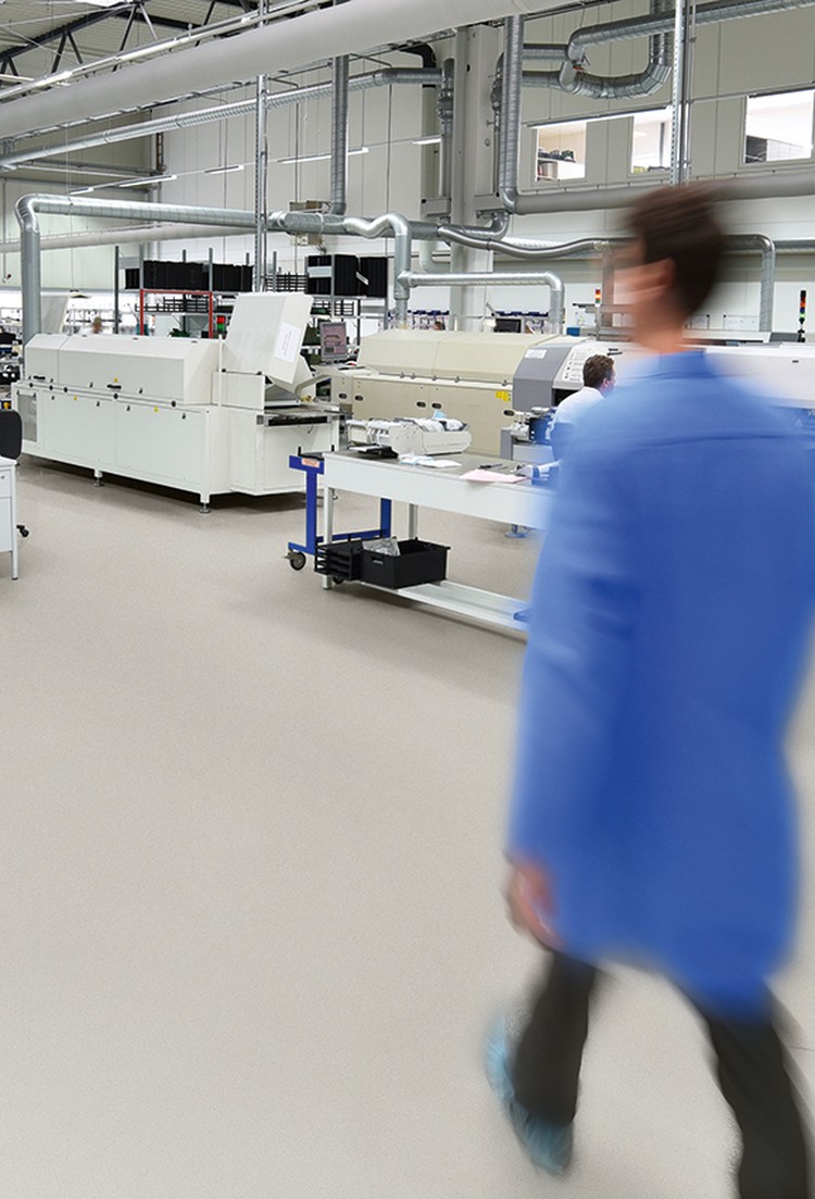 Palettone SD ESD vinyl flooring interior photograph 1