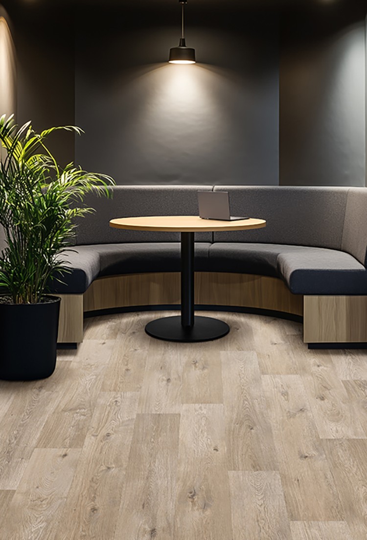 Silentflor PUR vinyl flooring installation photograph 1