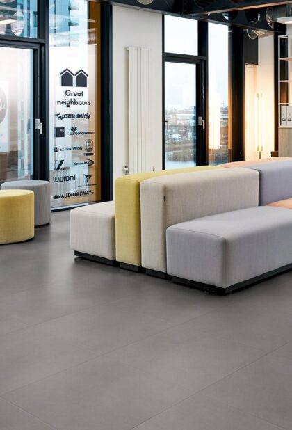 Expona Simplay 19dB PUR acoustic vinyl flooring in a commercial interior
