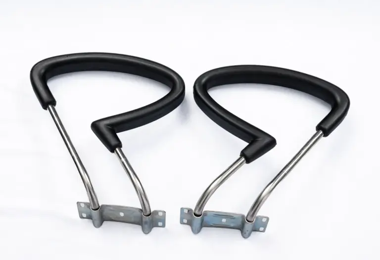 PU-Topped Chrome Armrest