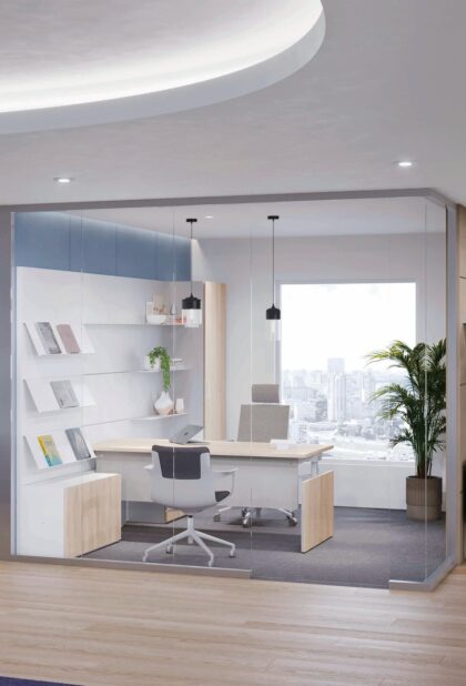 Kammer Executive Motion Desk & Panel - view 2