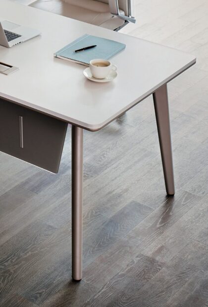 Setina Executive Desk - view 2