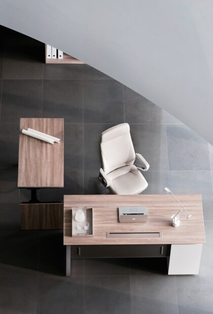 Tierra Executive Desk - view 2