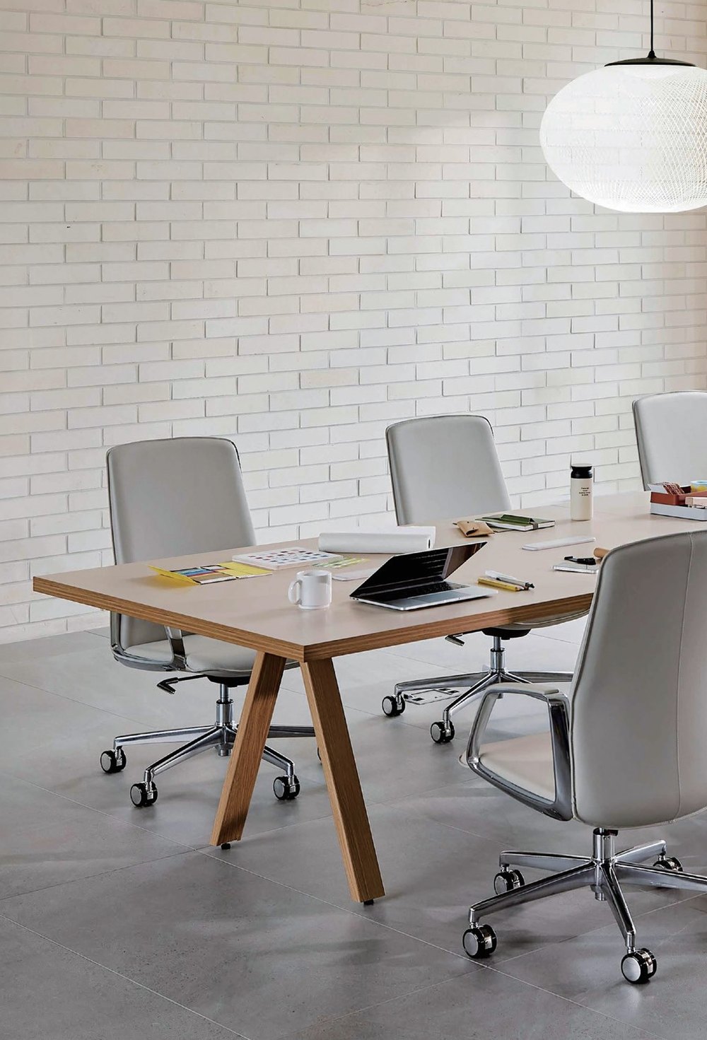 Weyard Work & Lounge Table - view 3