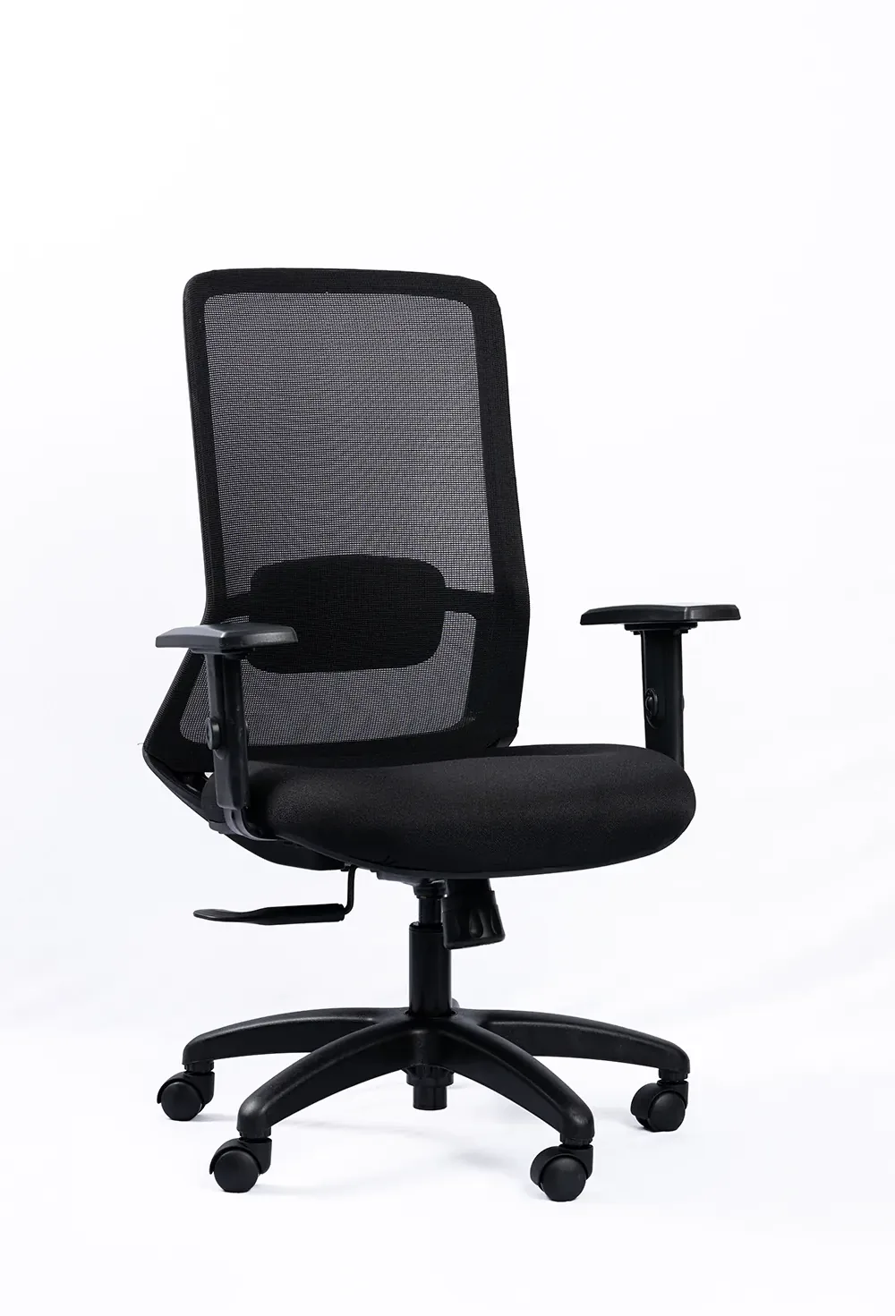 NX NOVE mesh chair with black nylon base, three-quarter view