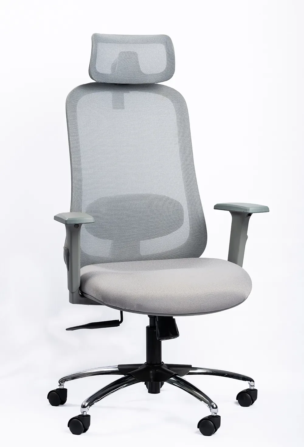 NX OYE H grey high-back mesh chair with chrome base, three-quarter view
